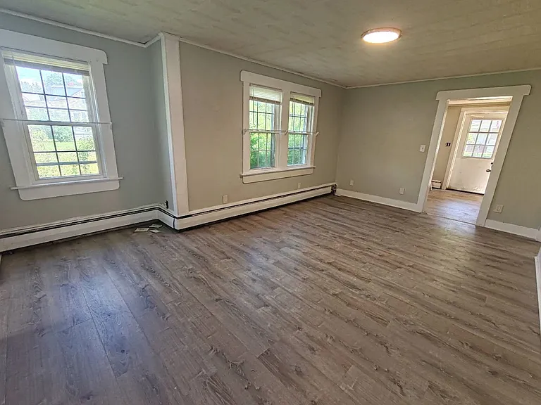 1156 Main St — Photo 13
