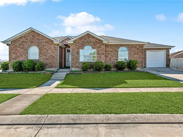 3945 Jean Lafitte Pkwy, Chalmette, LA 70043