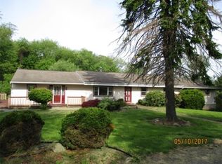 20 Speer Dr, Coraopolis, PA 15108