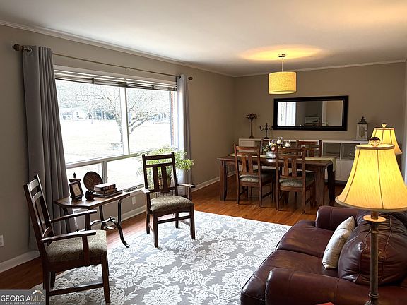 5th image of 1816 Knox St