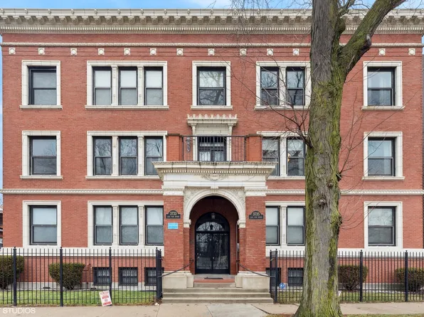 3735 S Lake Park Ave APT 2S, Chicago, IL 60653