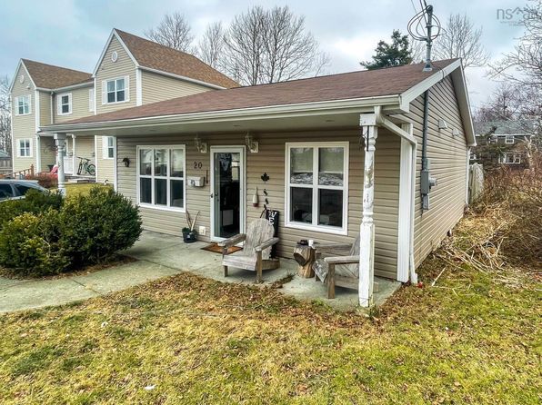 20 Thomas St, Cape Breton, NS B1S 2R3