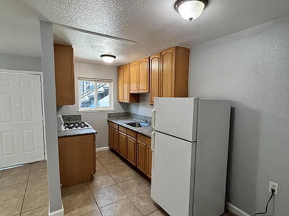 3rd image of 729 Dixieanne Ave #1