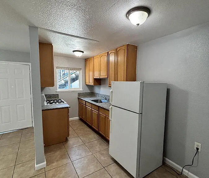 729 Dixieanne Ave #1 — Photo 3