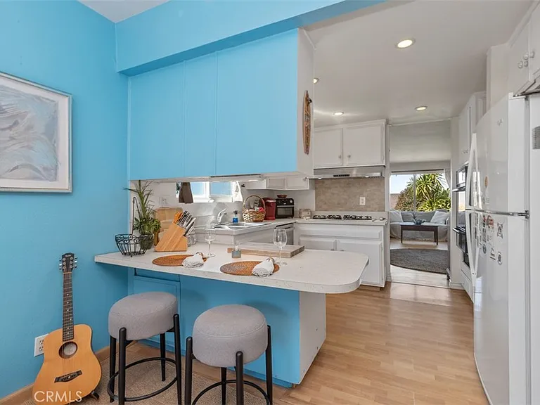3068 Zell Dr — Photo 12