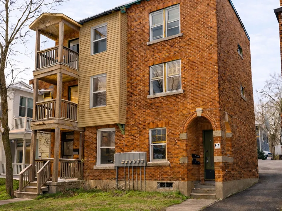 514 Bay St #4