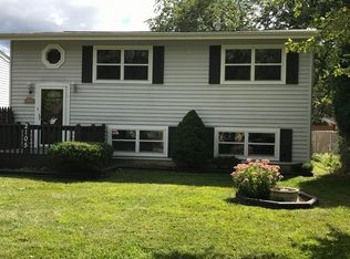 2105 20th St, Zion, IL 60099