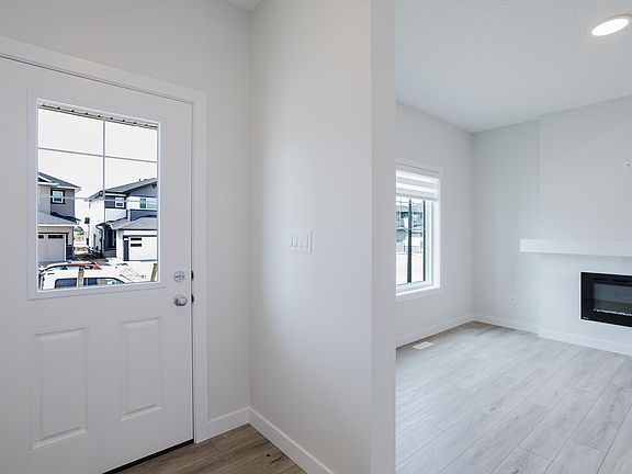 4th image of 307 Brae Way
