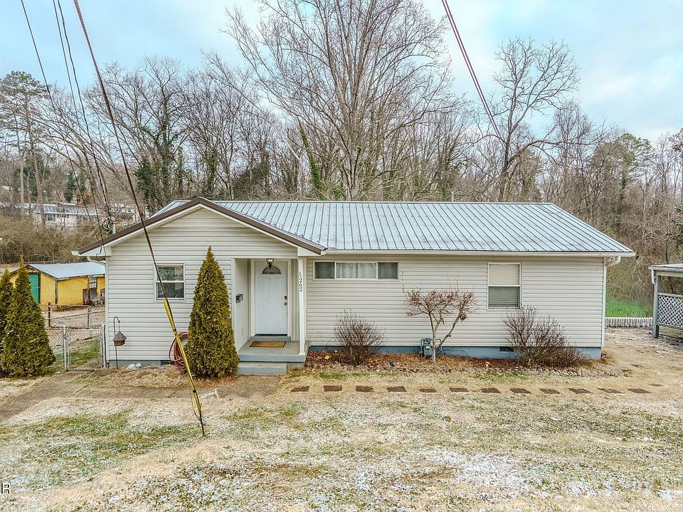 1st image of 262 East Dr