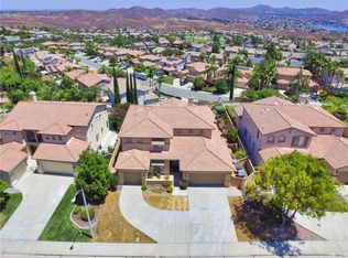 23 Vista Palermo, Lake Elsinore, CA 92532