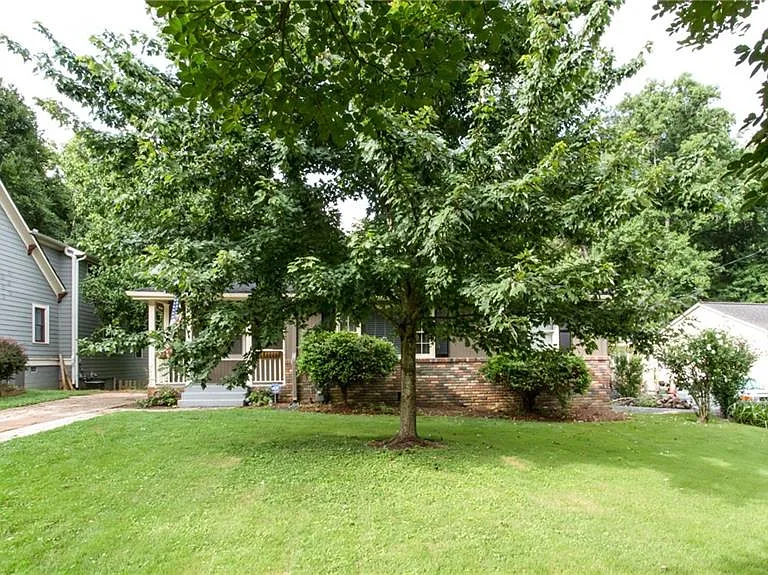 1640 Belle Isle Cir NE — Photo 30