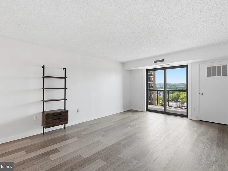 200 N Pickett St #1414 — Photo 7
