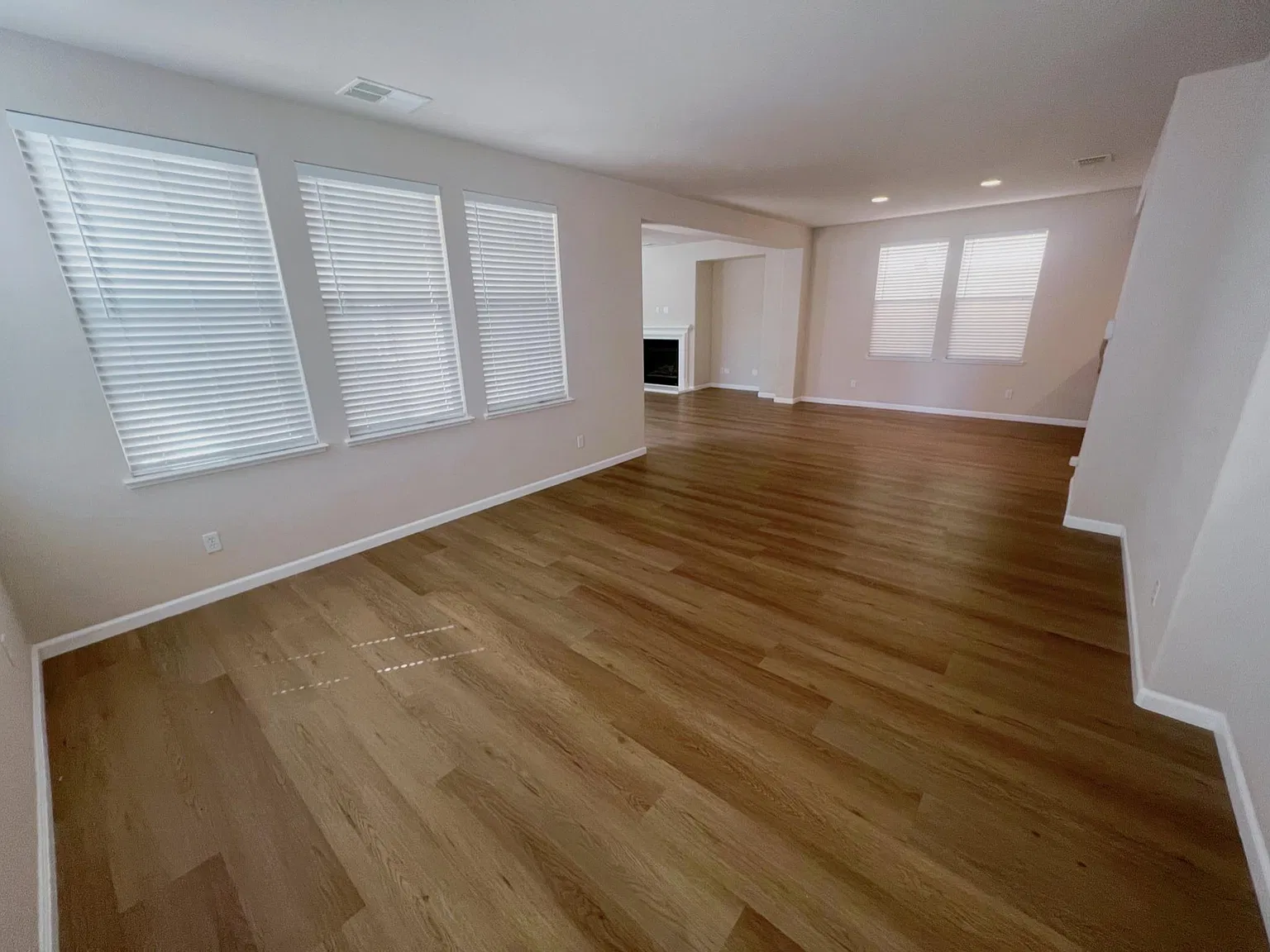 901 Campfire Cir — Photo 2