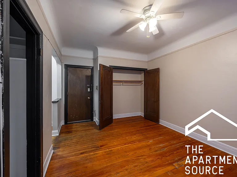 940 W Cuyler Ave #2 — Photo 3