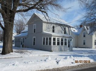 107 E Main St, Olin, IA 52320