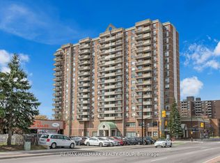 200 Lafontaine Ave E #401, Ottawa, ON K1L 8K8