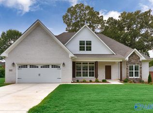 102 Morning Dove Dr, Huntsville, AL 35811