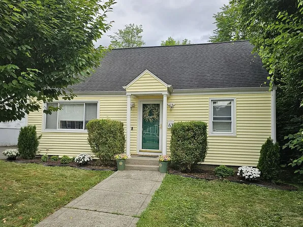 61 Vineland Ter, Hartford, CT 06112