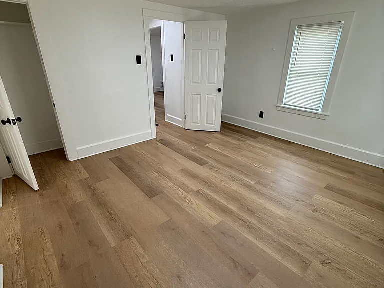 221 Charlotte St NW #2 — Photo 5
