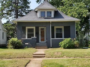 1169 25th St, Moline, IL 61265