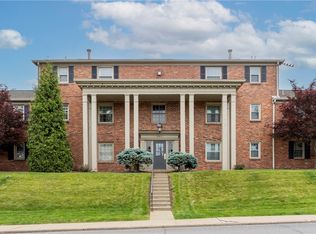 692 Robinwood Dr APT C, Pittsburgh, PA 15216