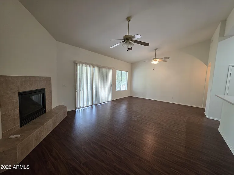 1825 W Desert Willow Dr — Photo 6