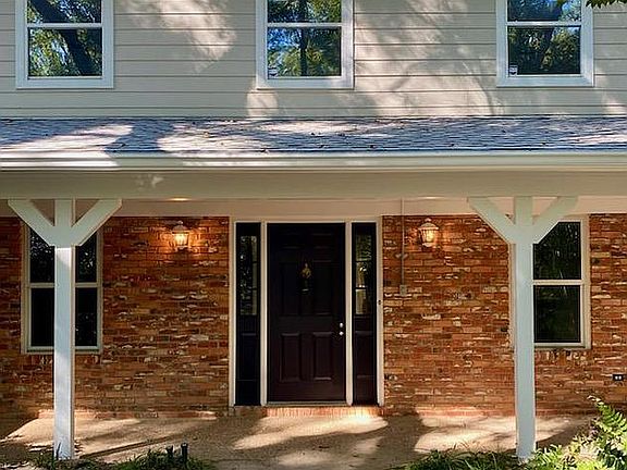 3rd image of 1084 Maclay Rd