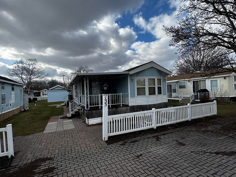 1st image of 490 Empire Rd #For133