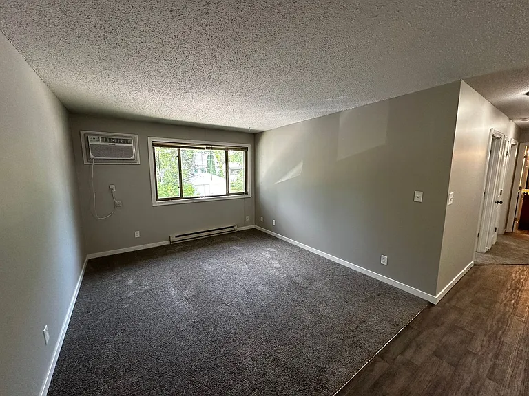 607 1st Ave NE #116 — Photo 2
