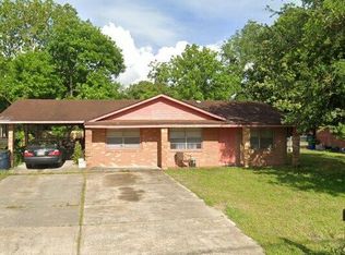 120 Stennis Ave, Ocean Springs, MS 39564