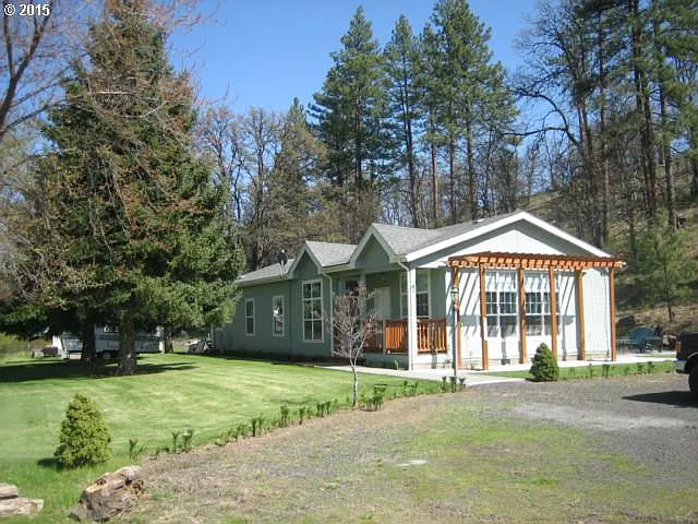 80102 Pioneer St photo 1
