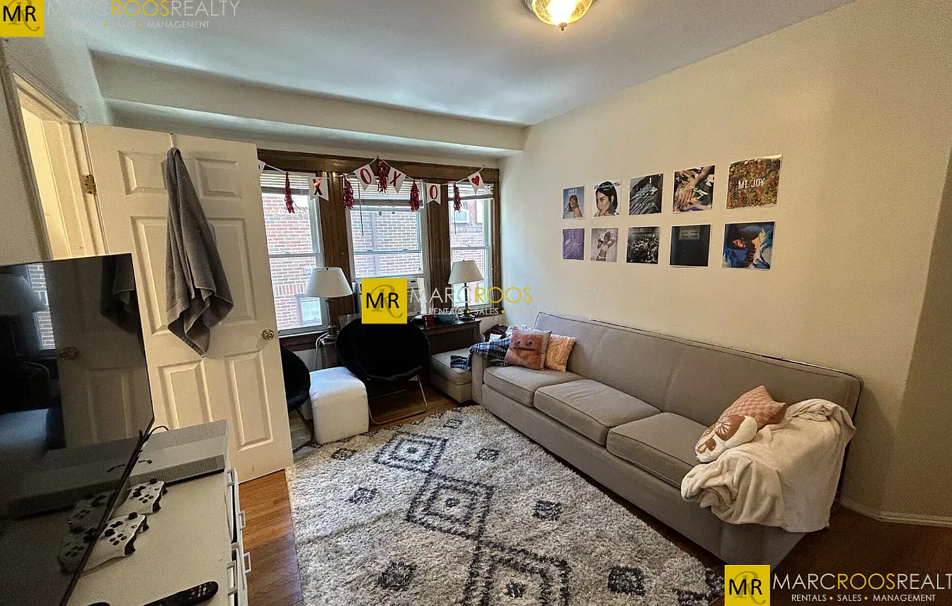 5 bed, 9999 sqft, $8,500 — Photo 2