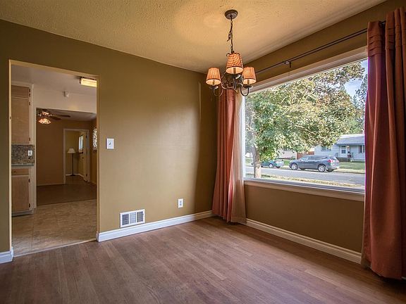5th image of 3006 W Lacrosse Ave