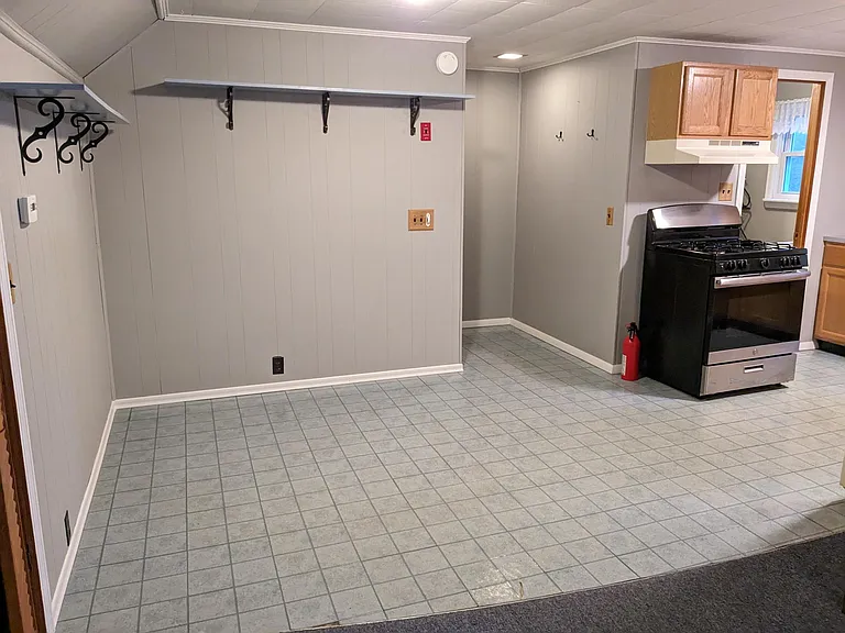 57 Colonial Dr — Photo 5