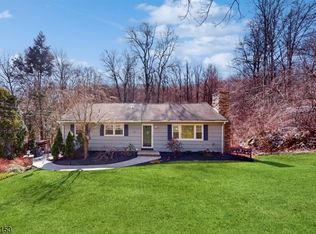 37 Woodland Dr, Vernon, NJ 07462