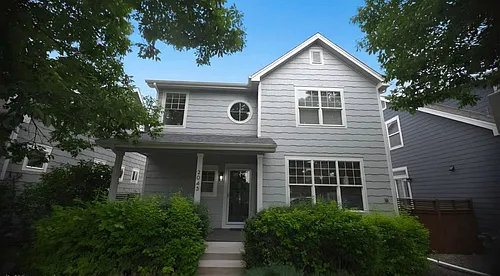 2043 King Way Photo 1