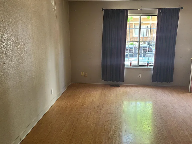 71 S Sable Blvd #B16 — Photo 4