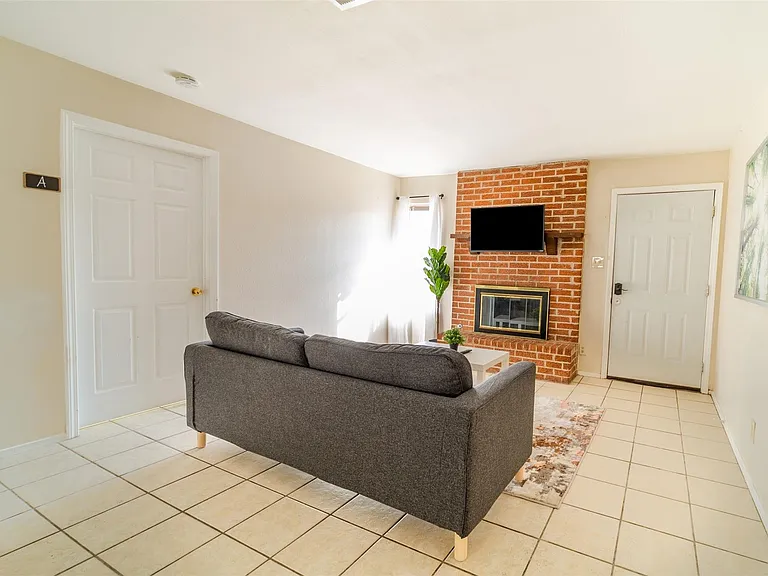 1738 Rutland Dr #A — Photo 8