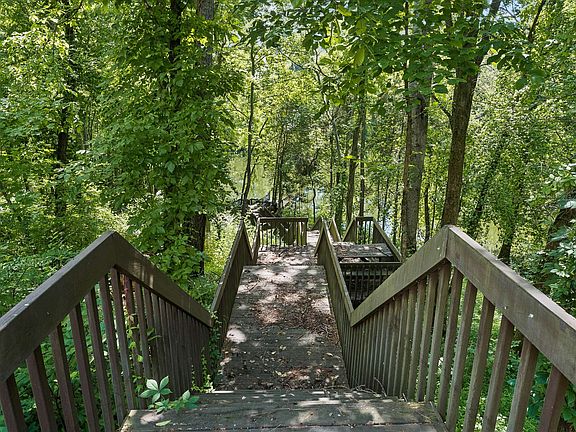 5th image of 324 E Kingston Springs Rd