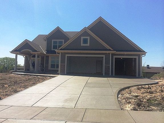 2nd image of N49W18681 Emerald Hills Dr