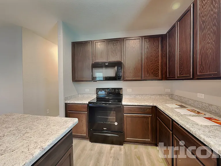9411 Sandy Ridge Way — Photo 6