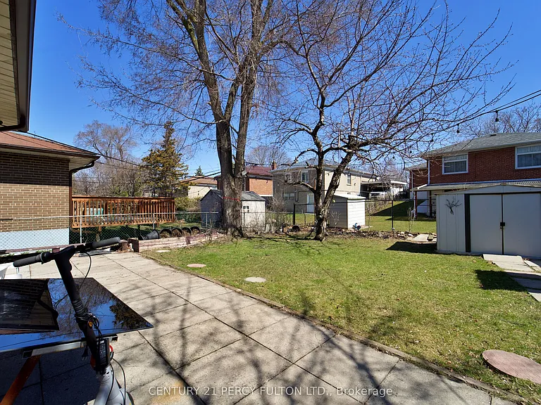 826 Brimorton Dr — Photo 17
