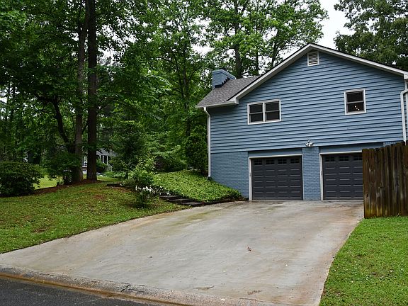 3rd image of 45 Pine Ferry Dr NE