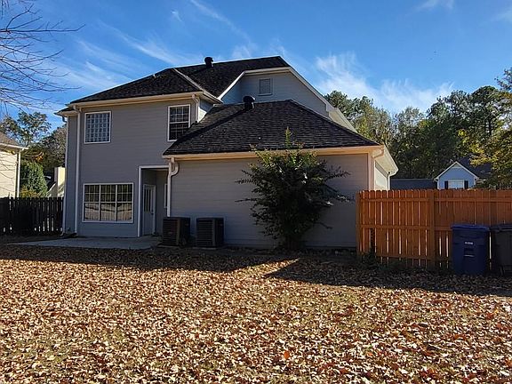 4th image of 1118 Amberley Woods Dr