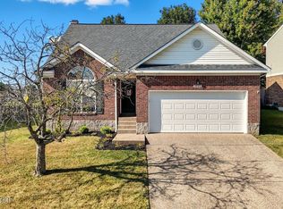 4643 Oak Pointe Dr, Louisville, KY 40245