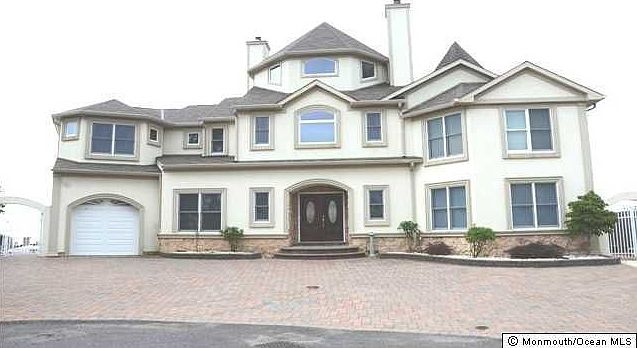 1st image of 41 Bay Point Dr