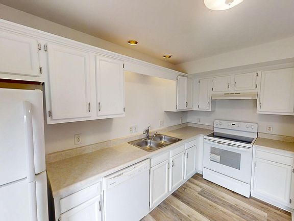 3rd image of 329 Mary Rose Ln #1
