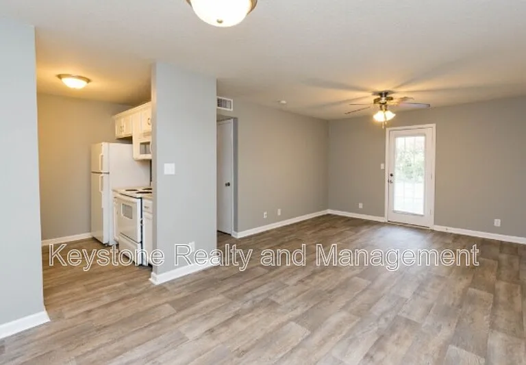 Royster Lane — Photo 122