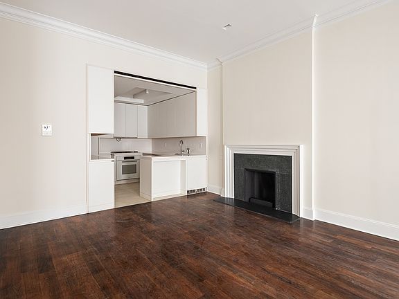 5th image of 127 E 69th St Fl 3
