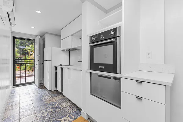 Rented by Compass | media 4